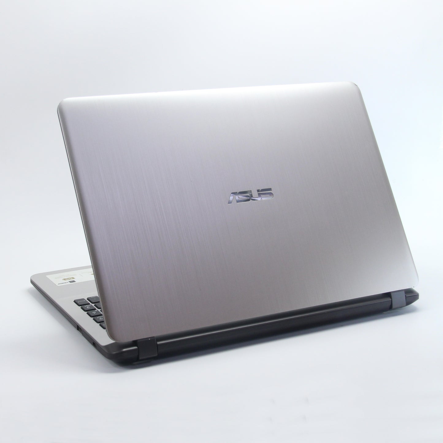 ASUS 507M, Celeron N4000, 256 Gb SSD / 4 Gb RAM