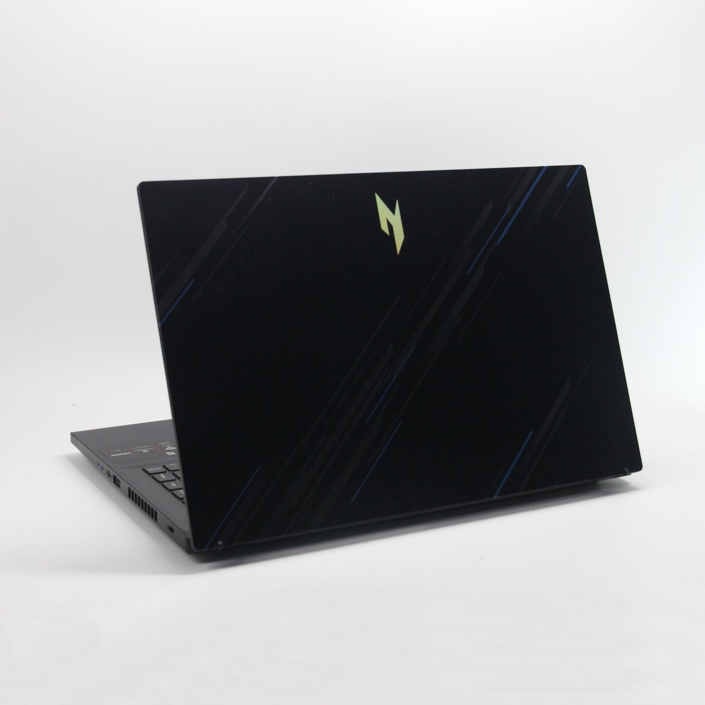 ACER Nitro V15 - Intel i5-13420H - 512Gb/32Gb RAM