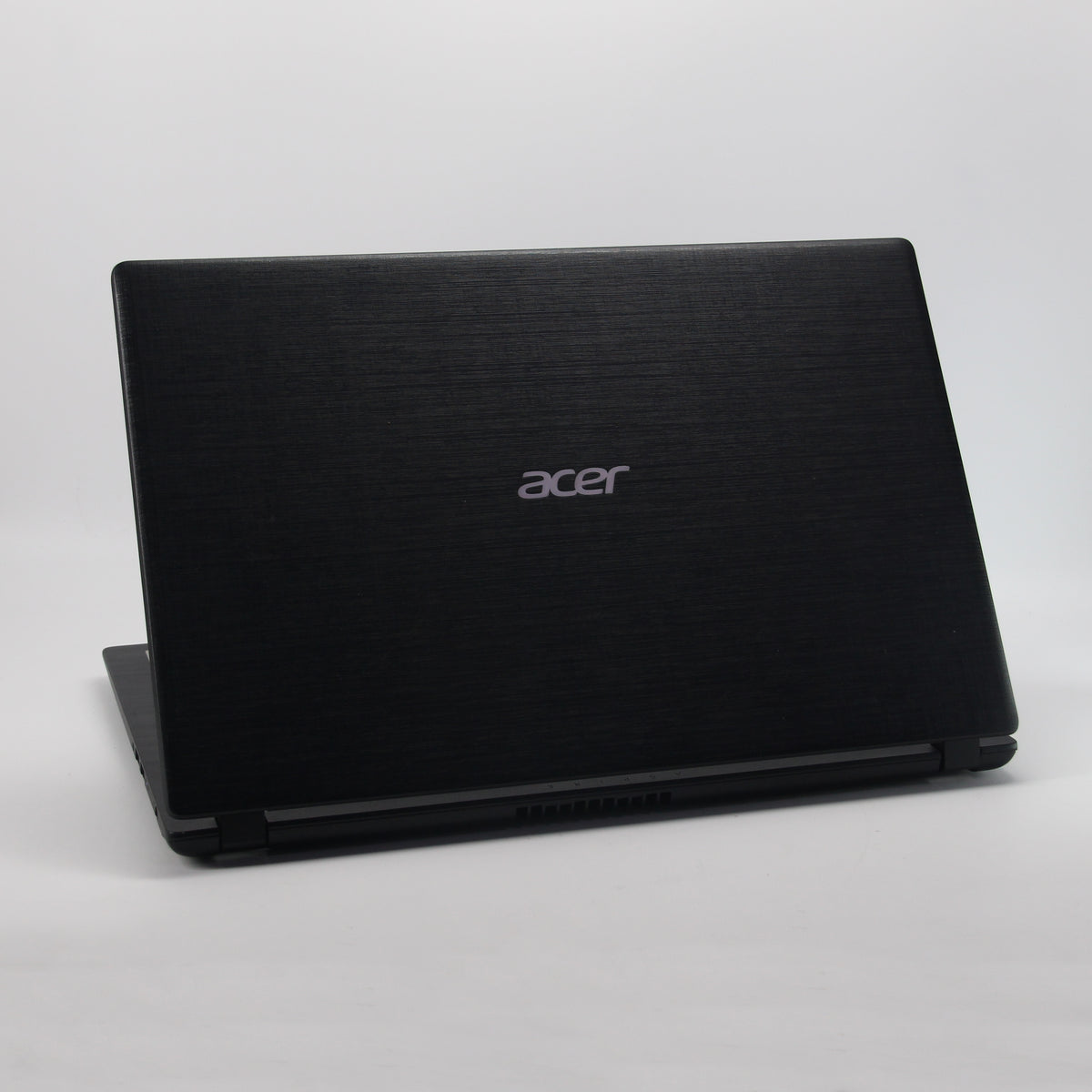 Acer - Intel i5-7200U - 256 Gb SSD / 4 Gb RAM