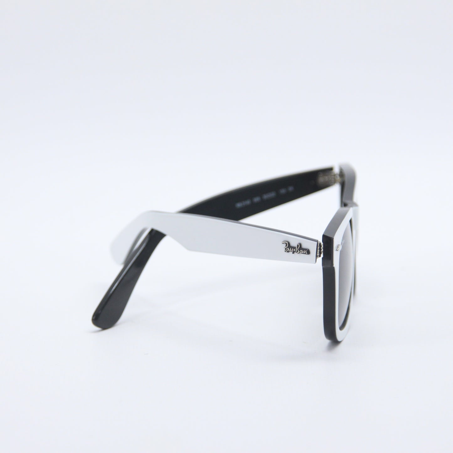 Ray-Ban RB2140