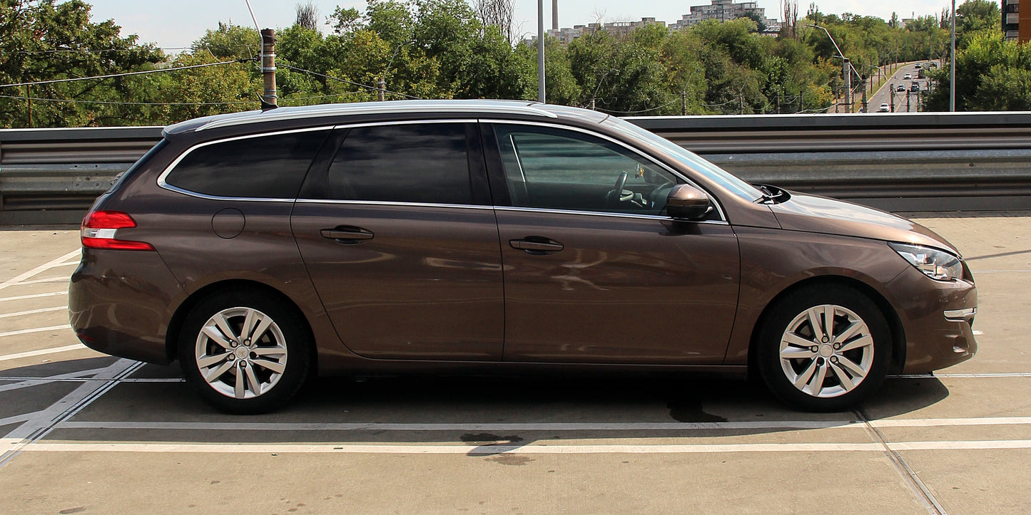 Peugeot 308 SW BlueHDi 120 Stop & Start Winter Edition - 218 000 Km