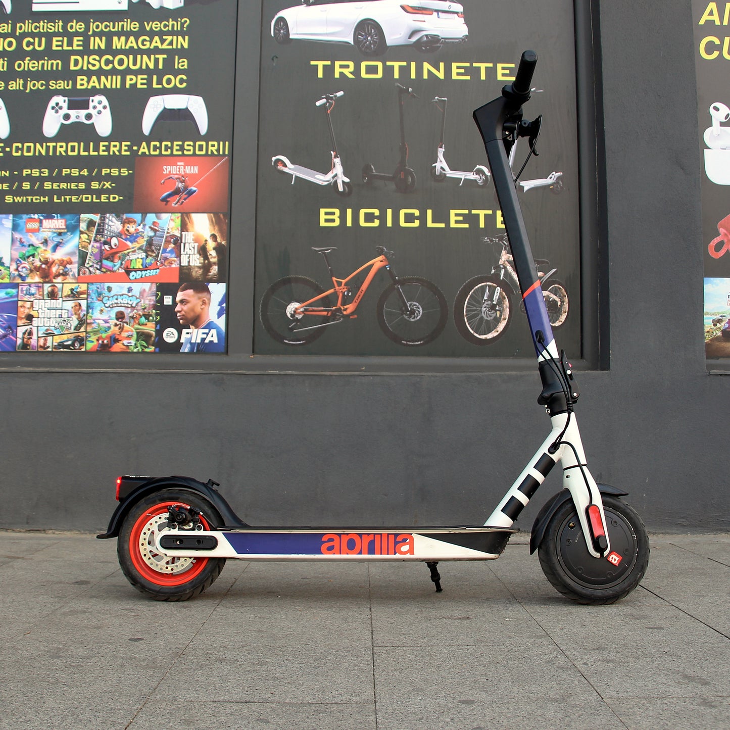 Trotineta Aprilia eSRZ - 25 Km/h - 216 W