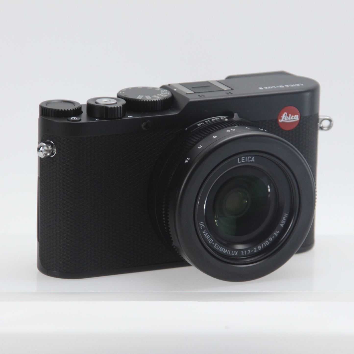 Leica D-Lux 8 - F:1.7-16