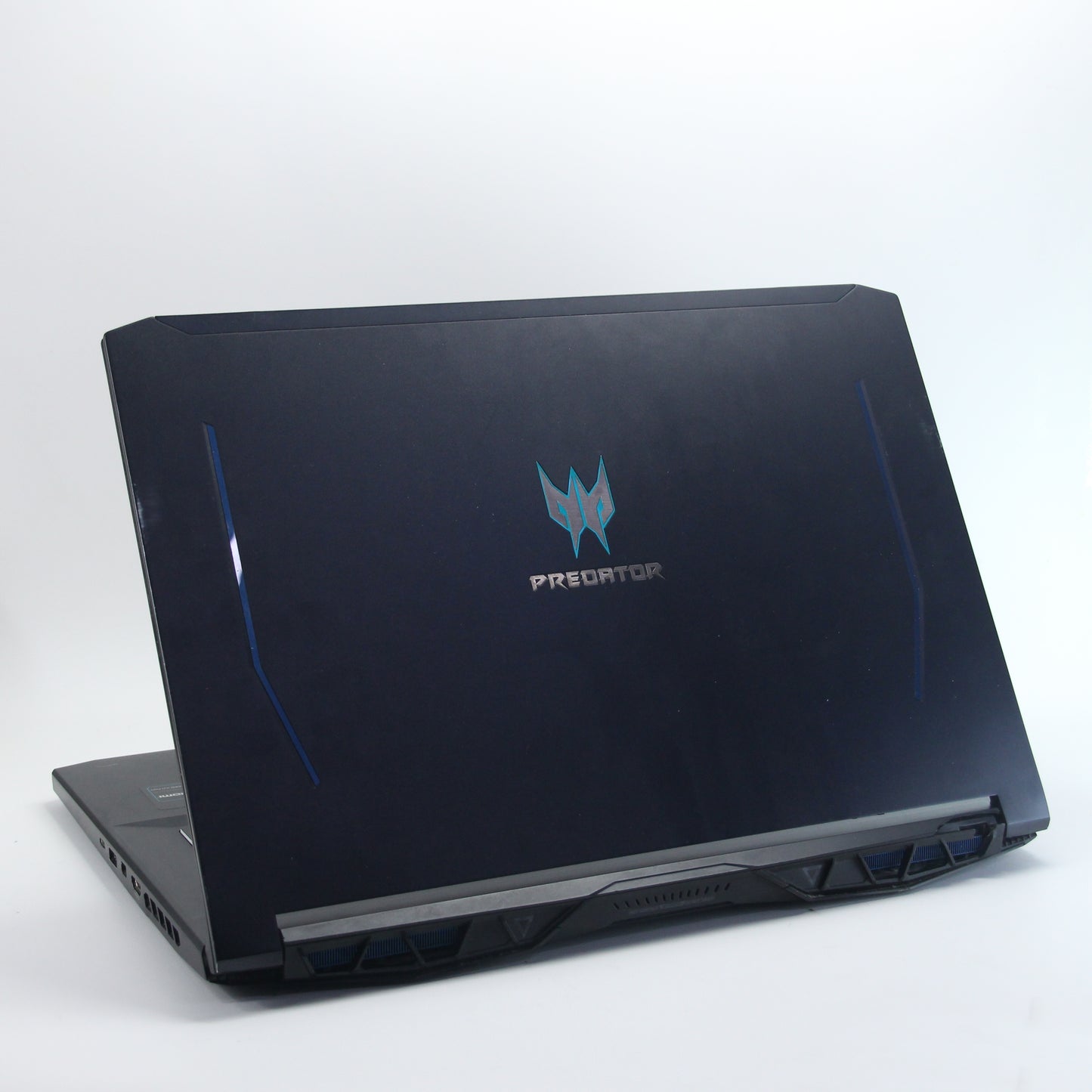 PREDATOR, RTX 2070, i7-9750H, 512Gb SSD / 1 Tb HDD / 16 Gb RAM
