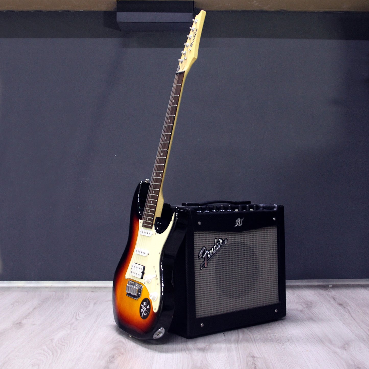 Chitara Electrica Ibanez & Amplificator Fender Mustang