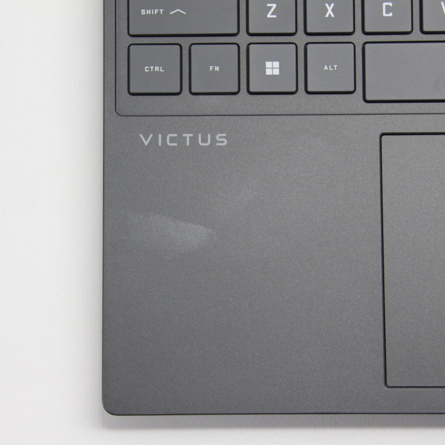 HP Victus - RTX 5060 - Ryzen 7 AI - 512 Gb/24 Gb RAM
