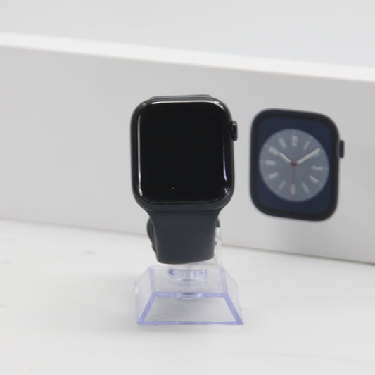 Apple Watch 8 - 45 mm - Baterie 84%