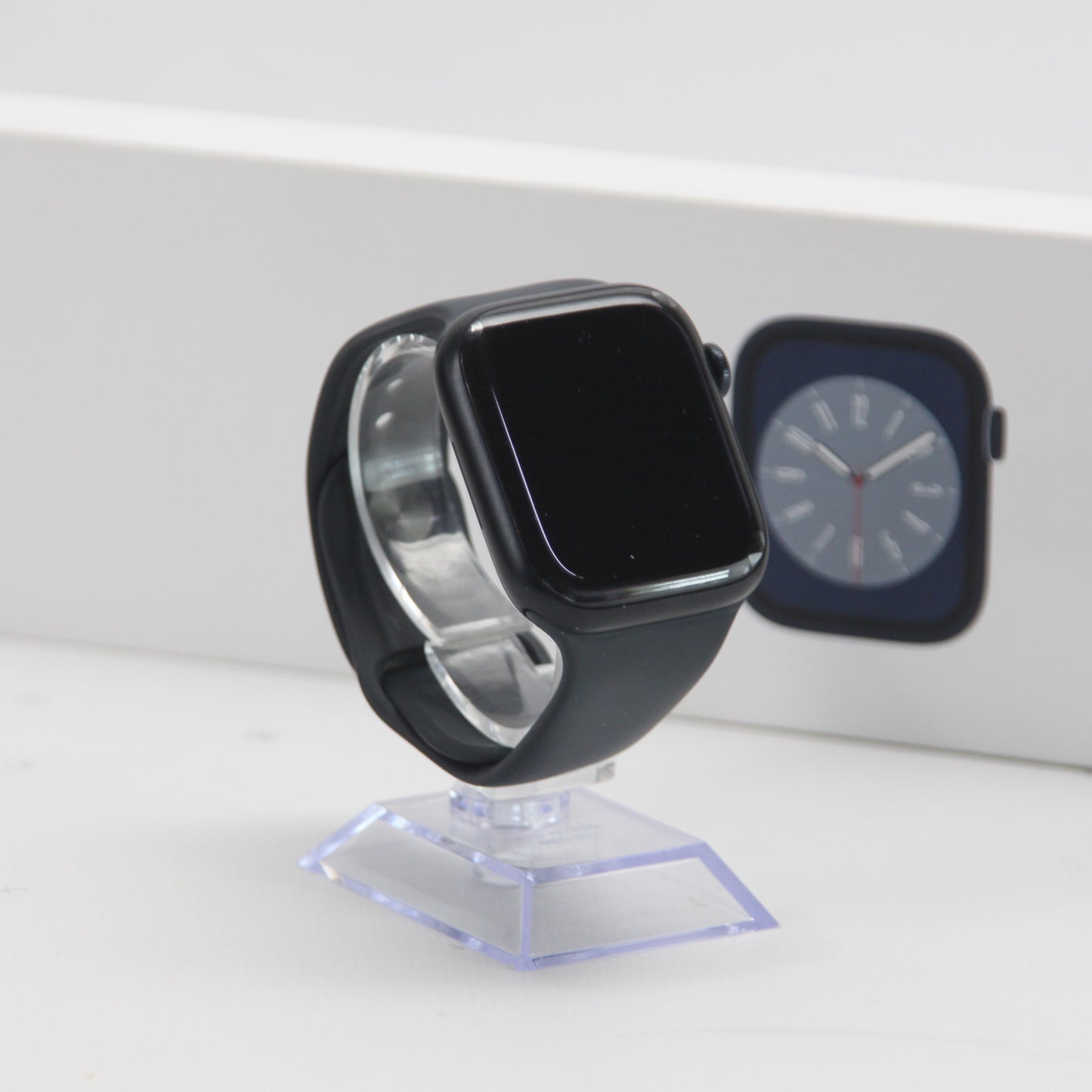 Apple Watch 8 - 45 mm - Baterie 84%