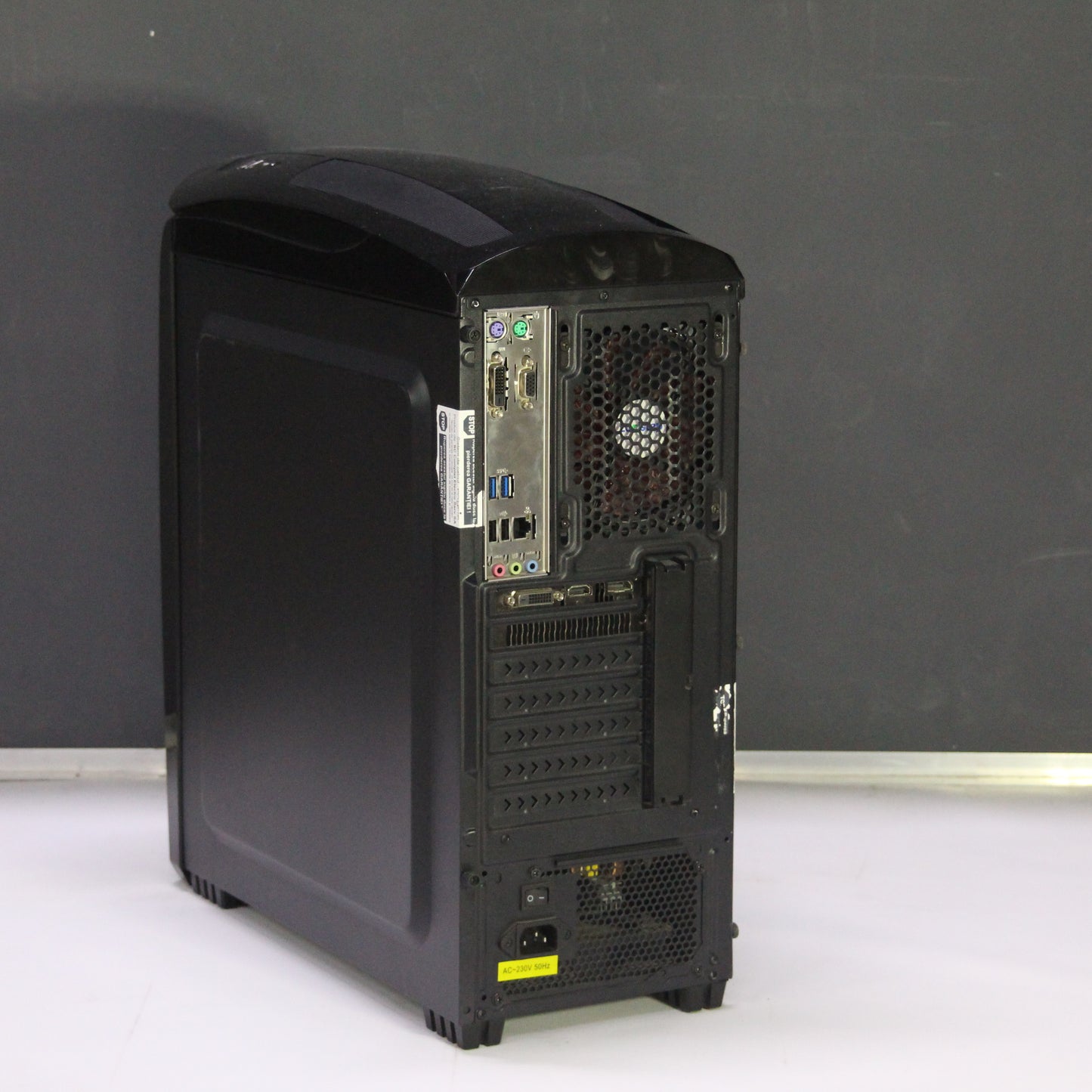 Myria, GTX 1050 Ti, Intel i5-8400, 1 Tb SSD/128 Gb/8 Gb RAM