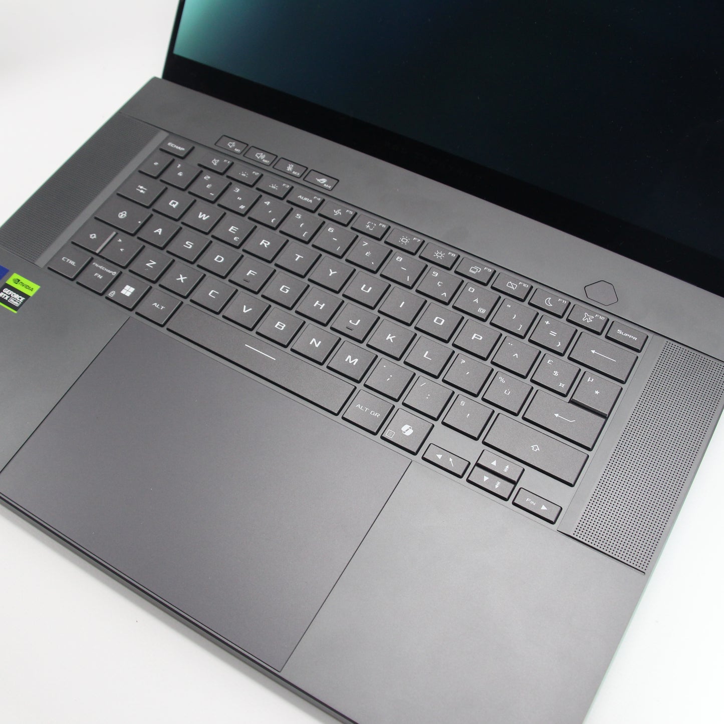 ASUS Rog Zephyrus G16 - Intel Ultra9 + AI Boost - 32Gb RAM DDR5 - 1Tb SSD - Ecran 16inch 240 Hz - RTX 5070 Ti 12 Gb