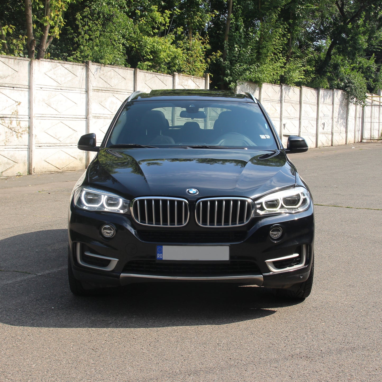 BMW X5 - Motor 3.0 Benzină, 306 Cp, tracțiune integrală automată.  Exterior SUV, an fabricație 2018, 175.000 km.