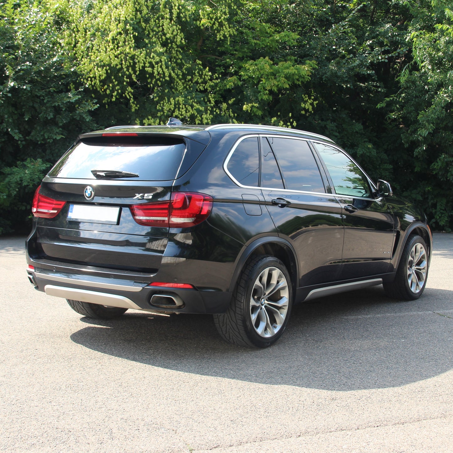 BMW X5 - Motor 3.0 Benzină, 306 Cp, tracțiune integrală automată.  Exterior SUV, an fabricație 2018, 175.000 km.