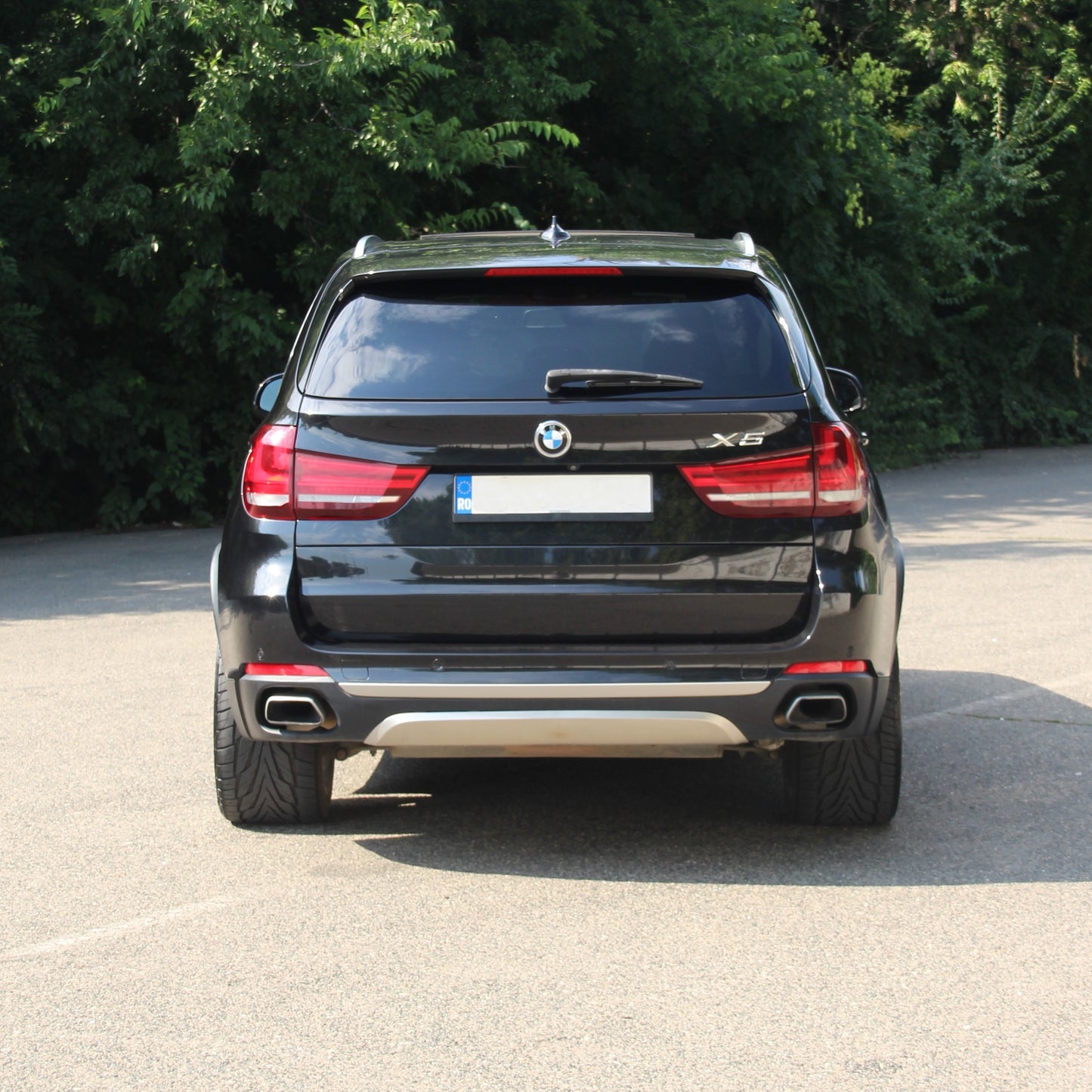 BMW X5 - Motor 3.0 Benzină, 306 Cp, tracțiune integrală automată.  Exterior SUV, an fabricație 2018, 175.000 km.