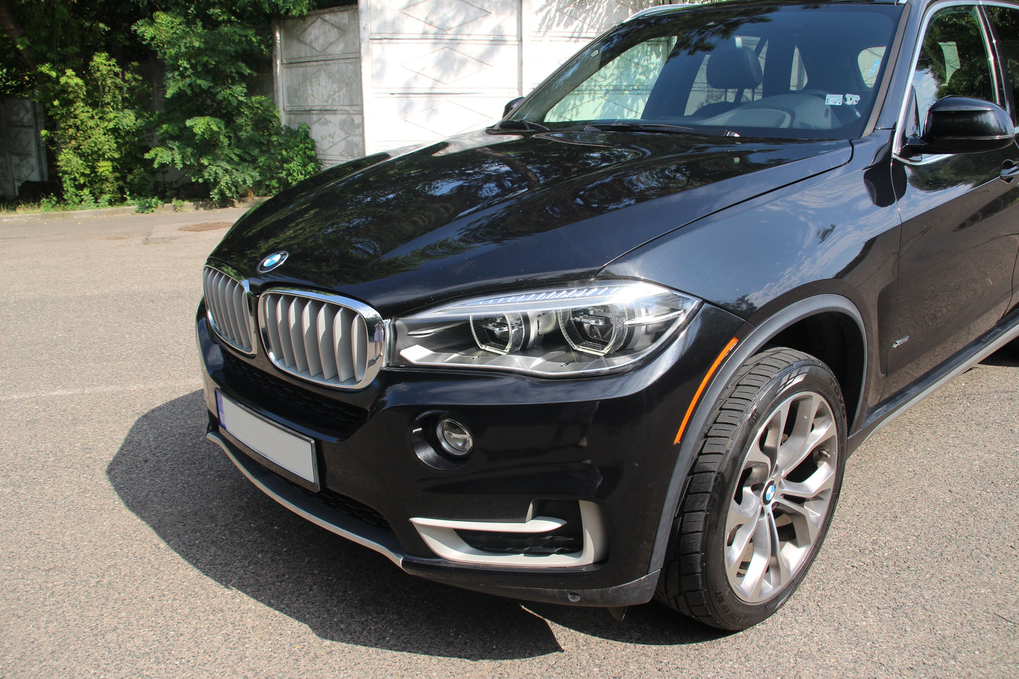 BMW X5 - Motor 3.0 Benzină, 306 Cp, tracțiune integrală automată.  Exterior SUV, an fabricație 2018, 175.000 km.