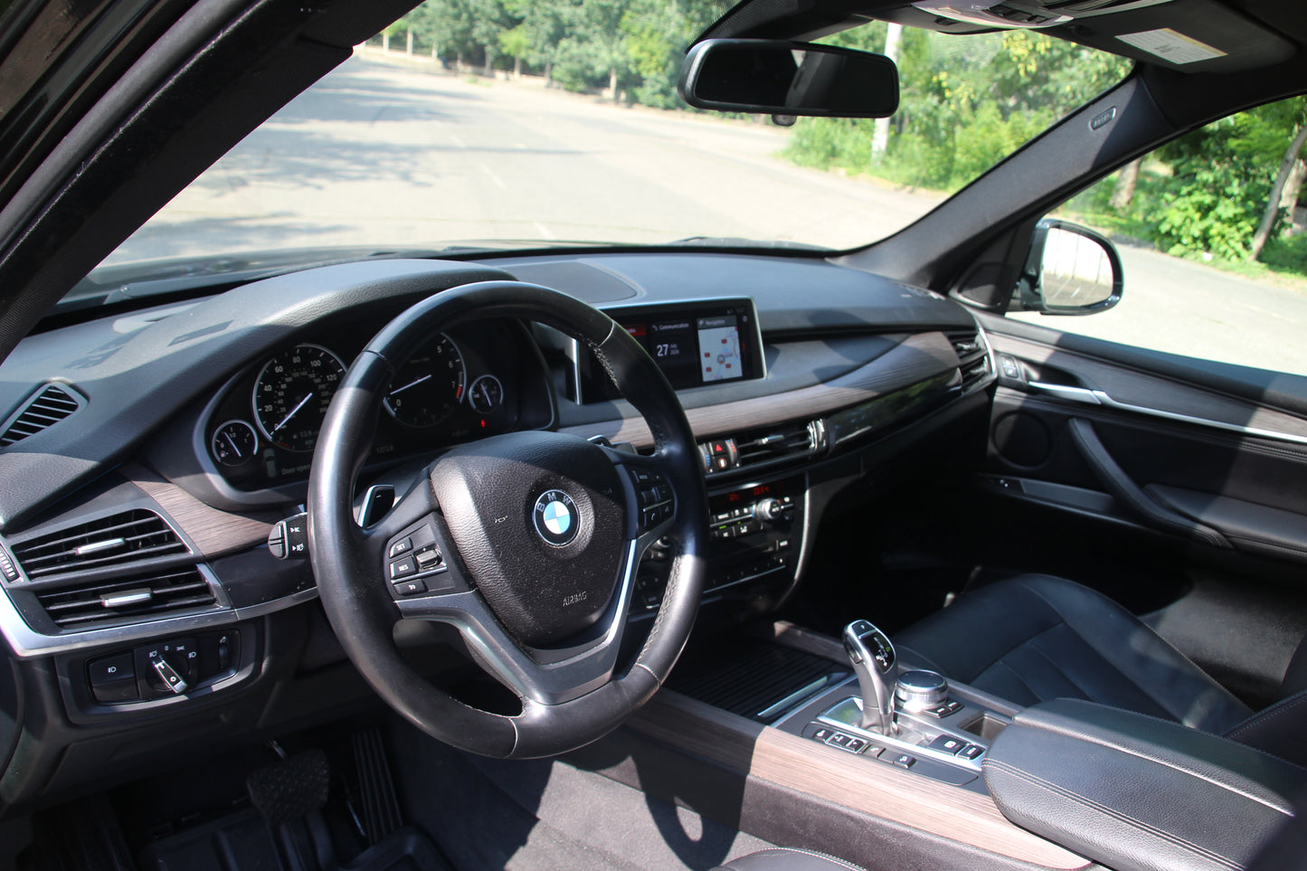 BMW X5 - Motor 3.0 Benzină, 306 Cp, tracțiune integrală automată.  Exterior SUV, an fabricație 2018, 175.000 km.