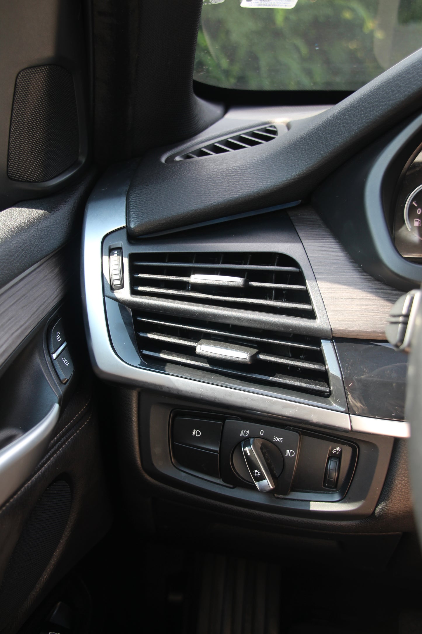 BMW X5 - Motor 3.0 Benzină, 306 Cp, tracțiune integrală automată.  Exterior SUV, an fabricație 2018, 175.000 km.