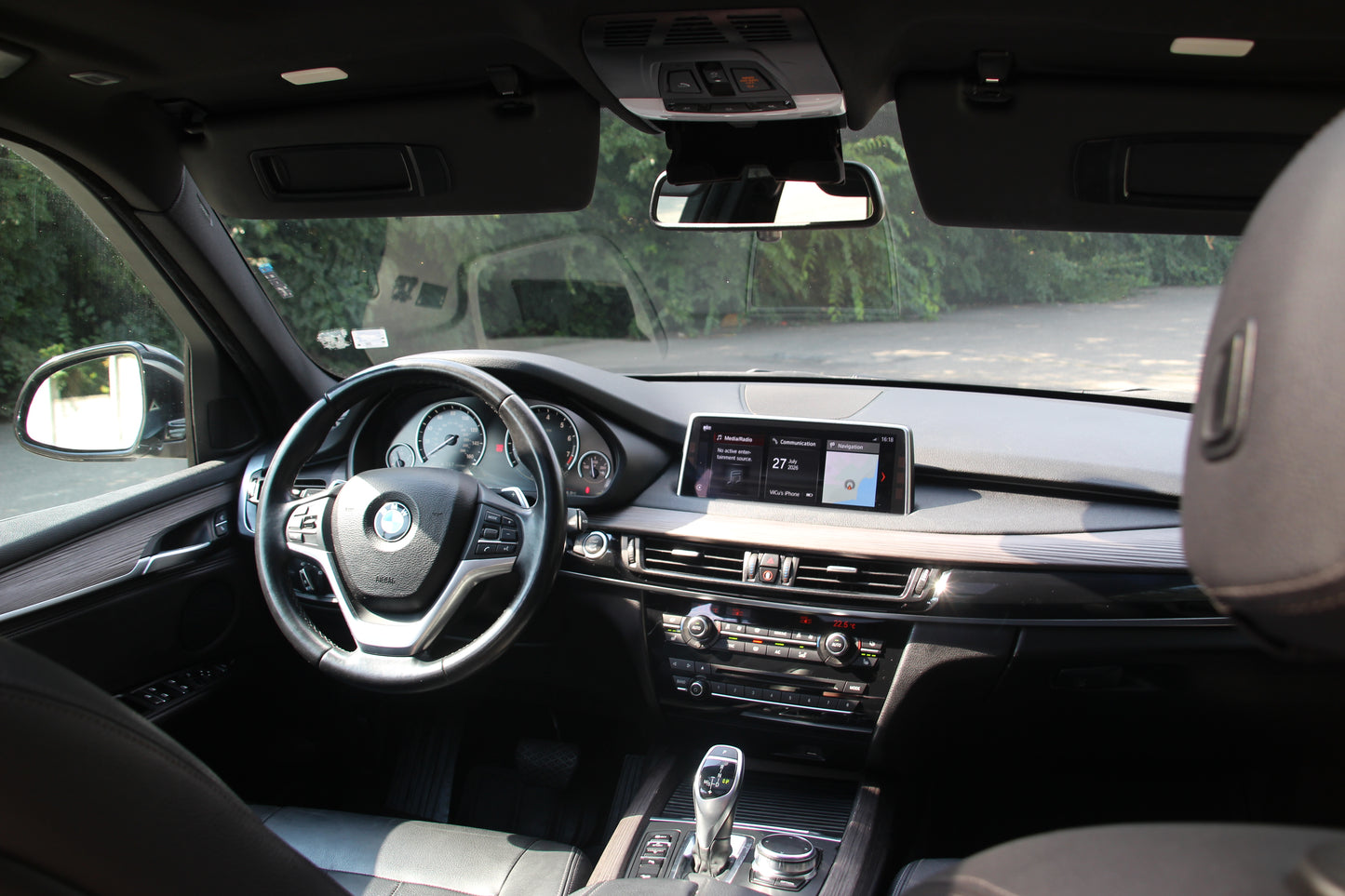 BMW X5 - Motor 3.0 Benzină, 306 Cp, tracțiune integrală automată.  Exterior SUV, an fabricație 2018, 175.000 km.