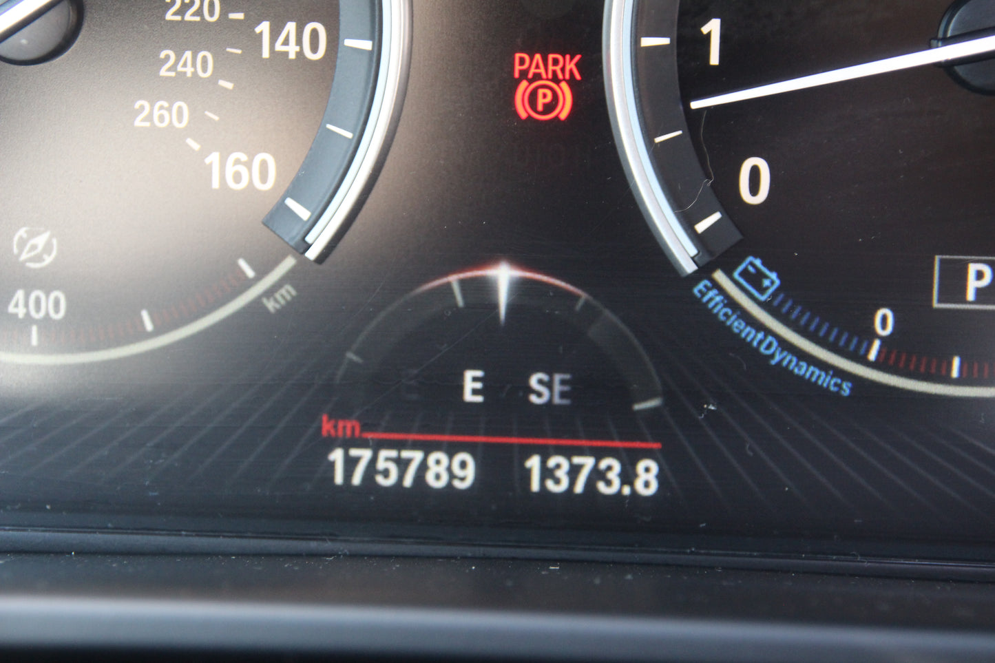 BMW X5 - Motor 3.0 Benzină, 306 Cp, tracțiune integrală automată.  Exterior SUV, an fabricație 2018, 175.000 km.